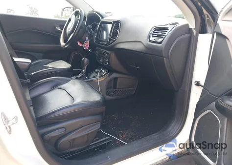 2019 Jeep Compass Limited 4X4 z USA, uszkodzony, nr VIN 3C4NJDCB4KT766567